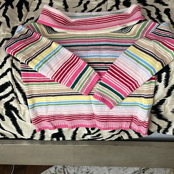 The limited wool blend off shoulder sweater, size XL, new - Picture 1 of 6